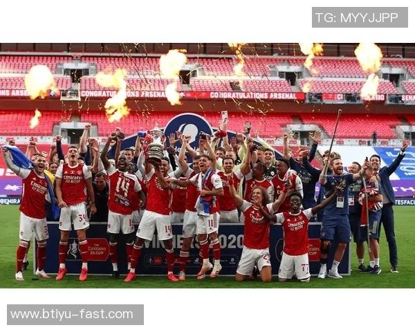 西甲激战：利物浦大胜阿森纳乌龙球引发全场狂欢分析