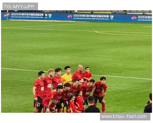 中超精彩对决多特蒙德与利物浦战成平局点球大战引发全场热烈反响